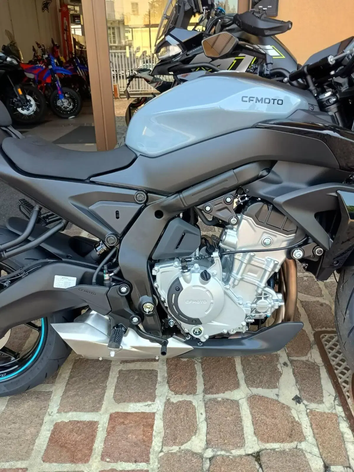 CFMOTO 675NK (2025 - 26) (6)