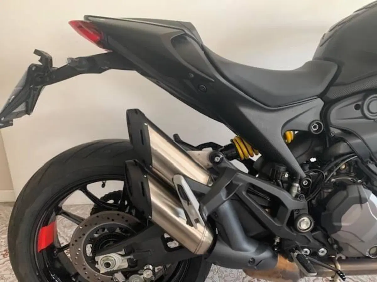 Ducati Monster 937 + (2021 - 25) (4)