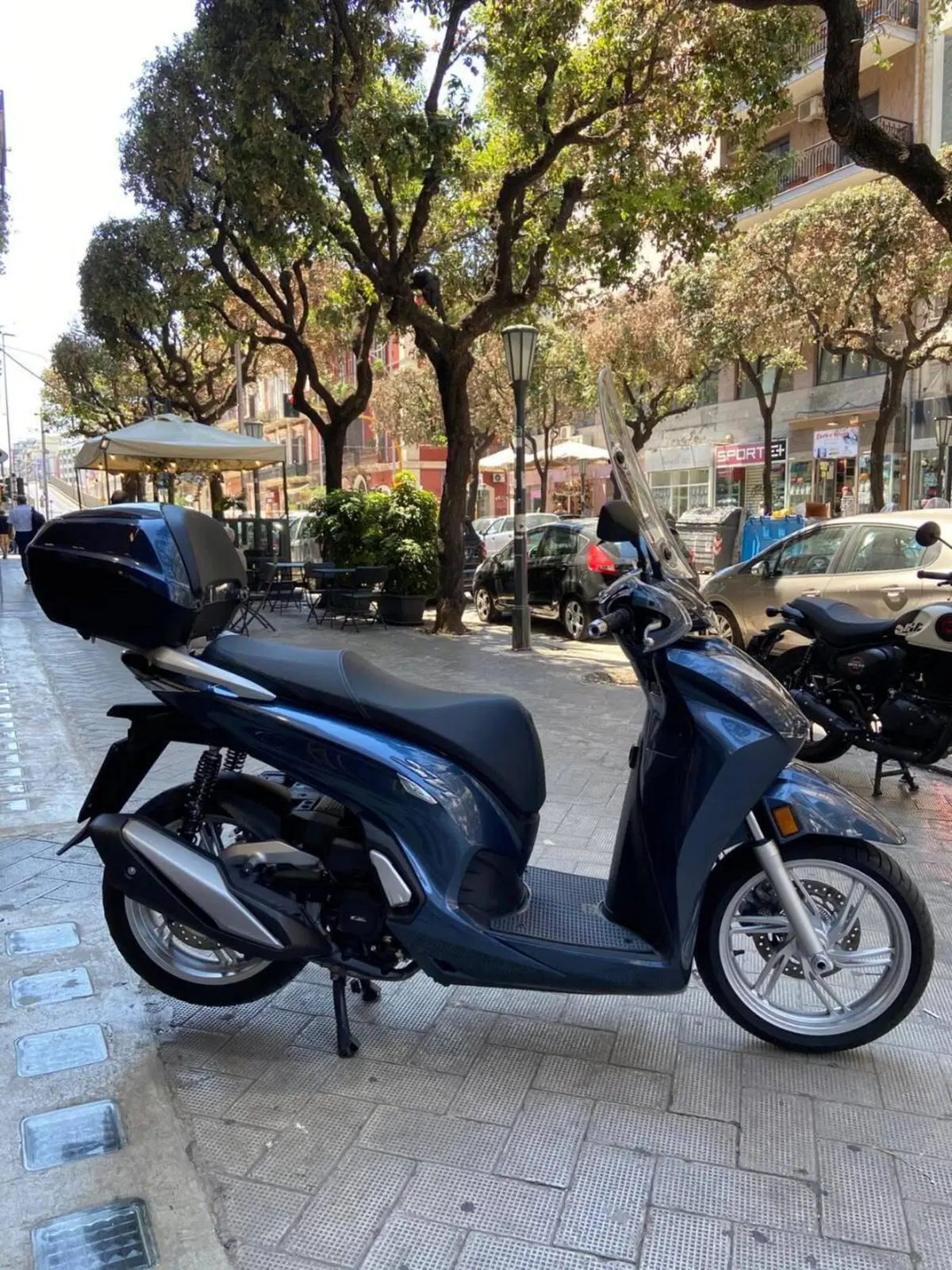 Honda SH 350 (2021 - 24) (2)