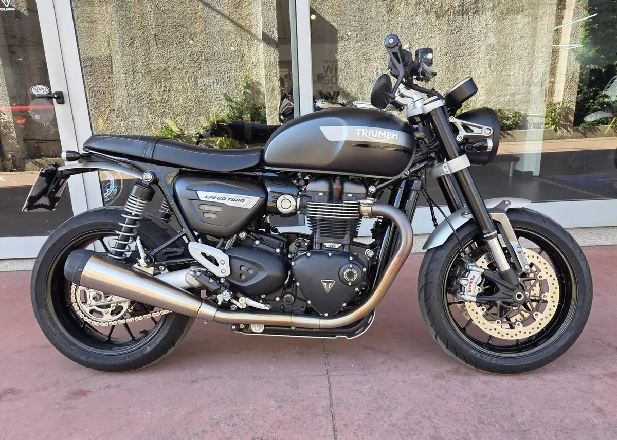 Triumph Speed Twin 1200 (2021 - 24) (3)