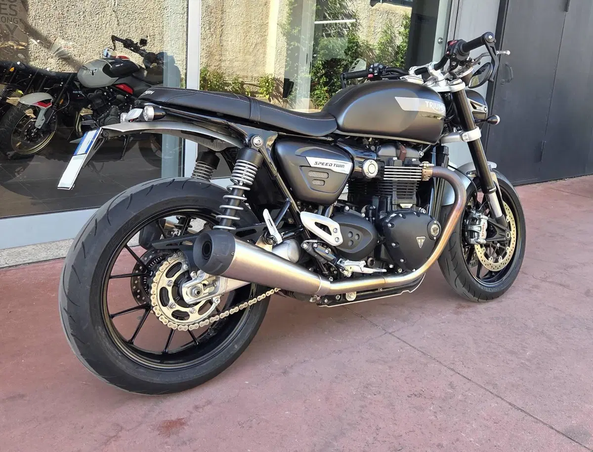 Triumph Speed Twin 1200 (2021 - 24) (4)