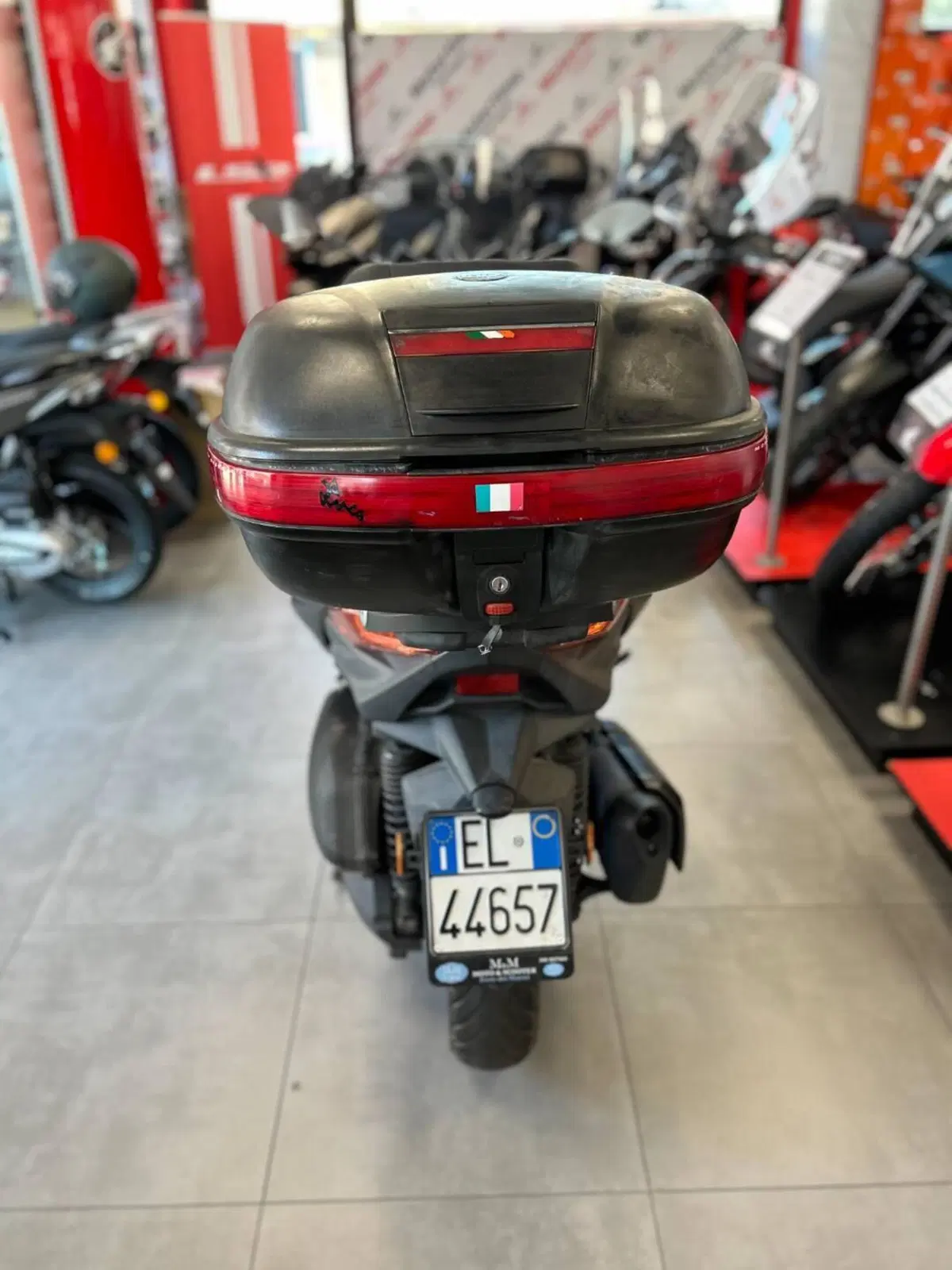 Yamaha X-Max 300 ABS (2017 - 20) (4)