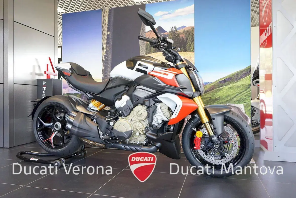 Ducati Diavel V4 RS (2026) (2)