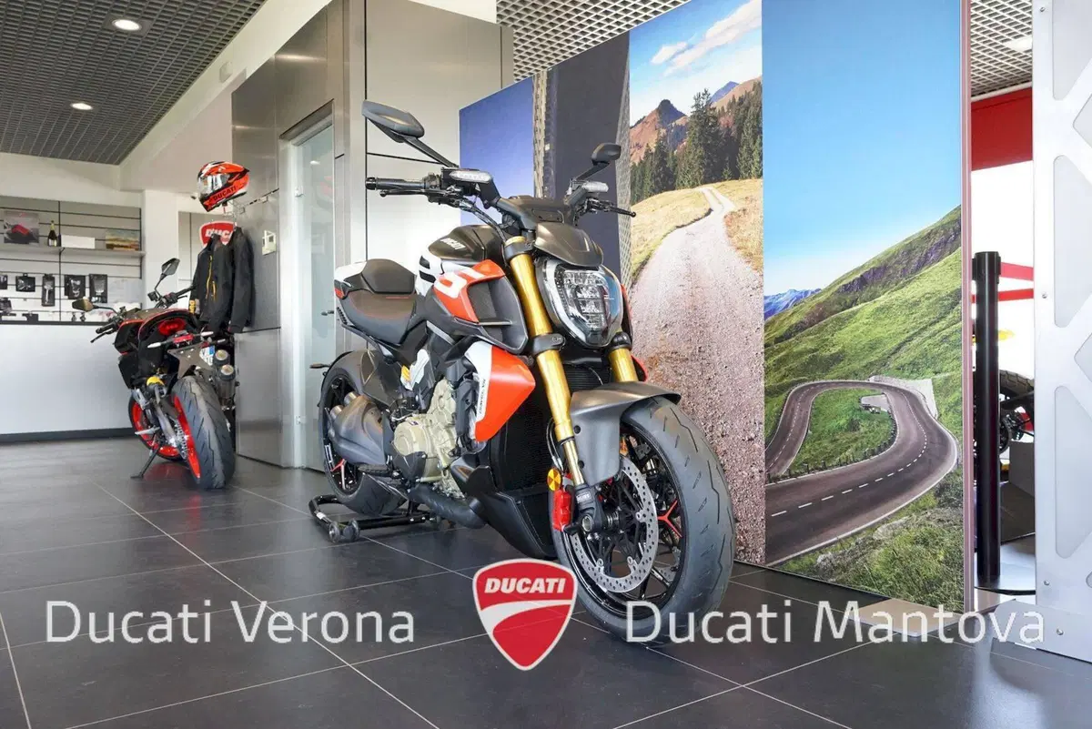 Ducati Diavel V4 RS (2026) (4)