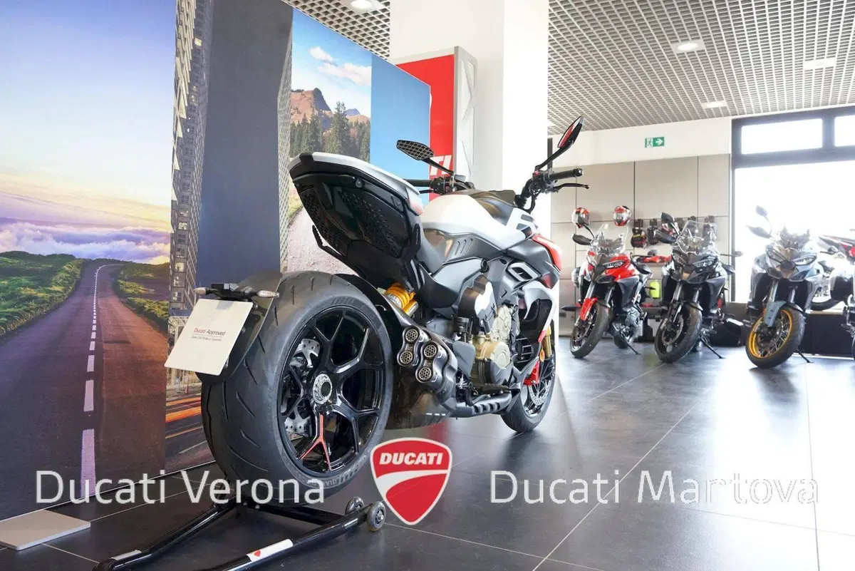 Ducati Diavel V4 RS (2026) (7)