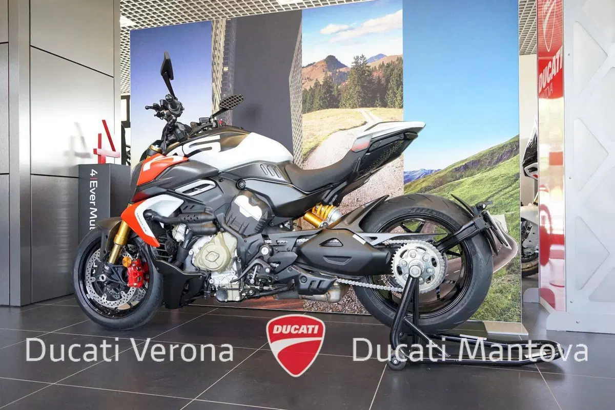 Ducati Diavel V4 RS (2026) (9)