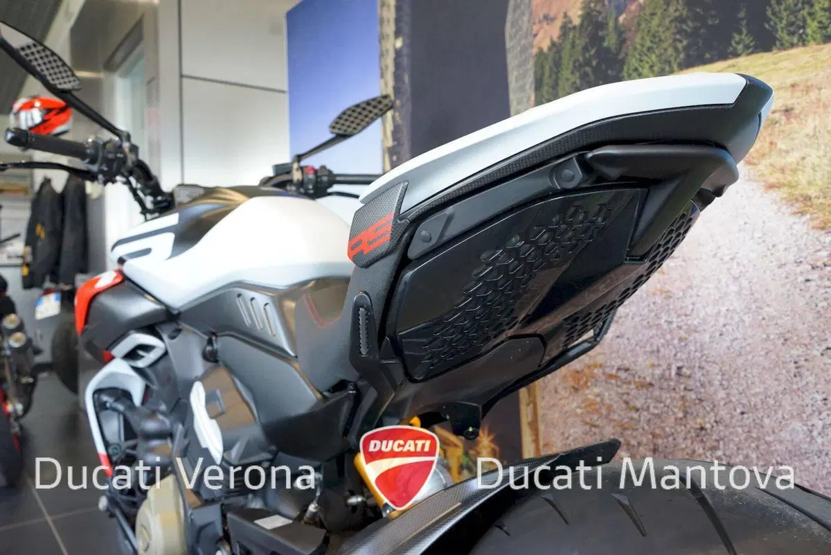 Ducati Diavel V4 RS (2026) (17)