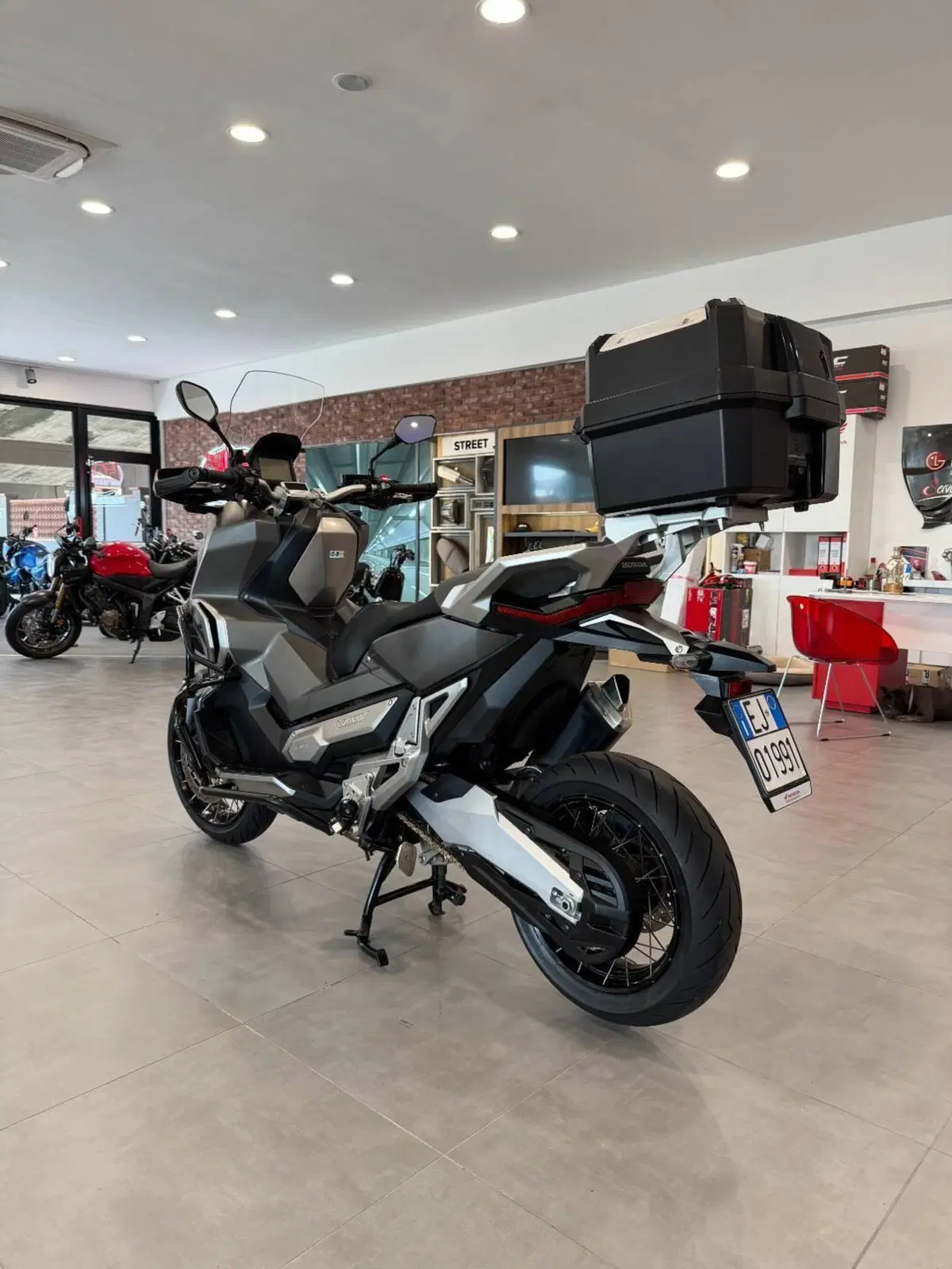 Honda X-ADV 750 (2017) (5)