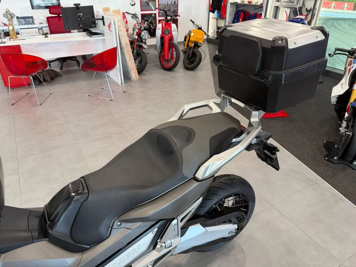 Honda X-ADV 750 (2017) (12)
