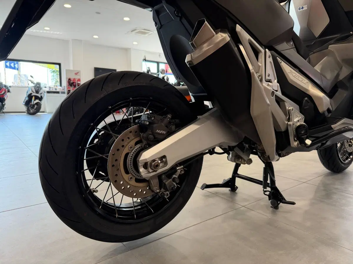 Honda X-ADV 750 (2017) (16)