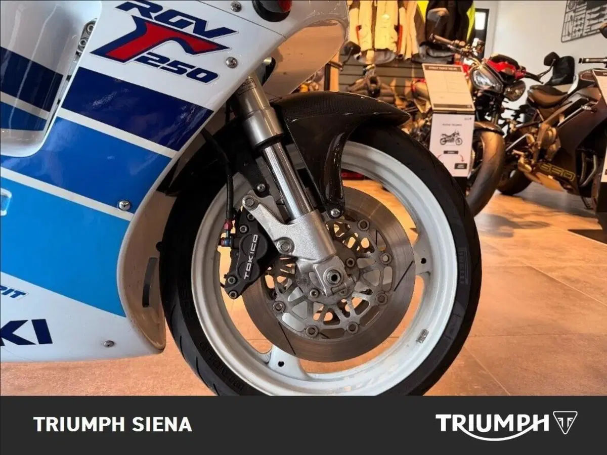 Suzuki RGV 250 (1989 - 97) (5)