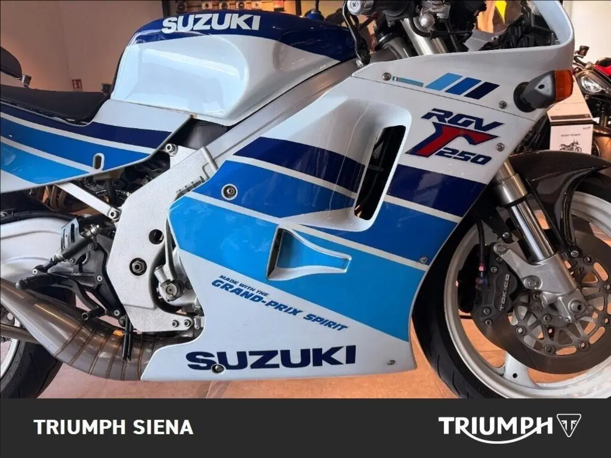 Suzuki RGV 250 (1989 - 97) (3)