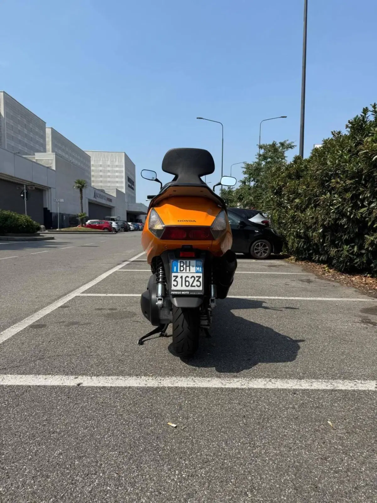 Honda Silver Wing 600 (2001 - 05) (3)