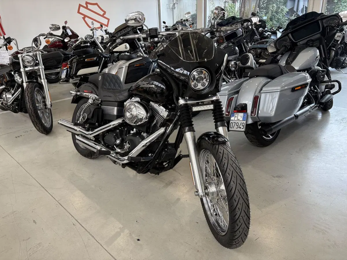 Harley-Davidson 1450 Street Bob (2006 - 07) - FXDB (2)