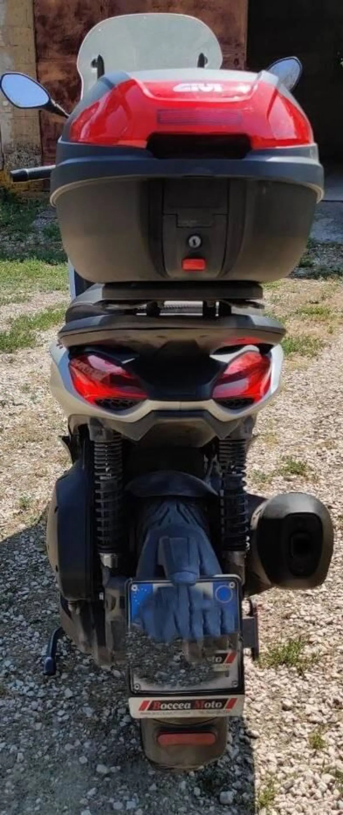 Piaggio Beverly 300 S ABS-ASR (2021 - 25) (2)