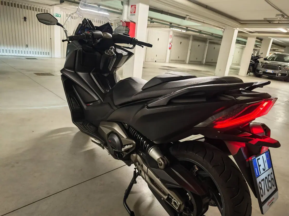Kymco AK 550 ETS (2021 - 26) (4)
