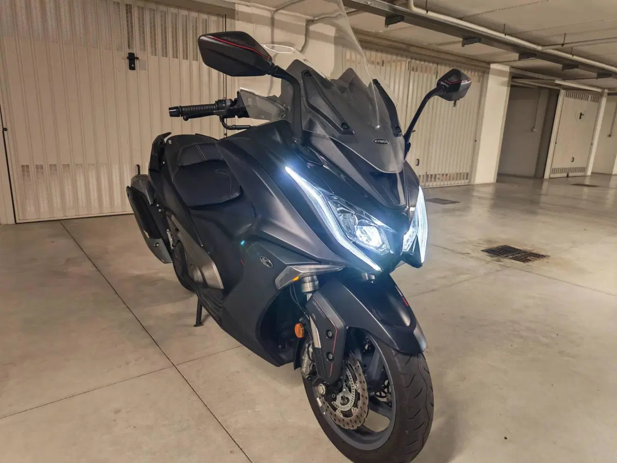 Kymco AK 550 ETS (2021 - 26)