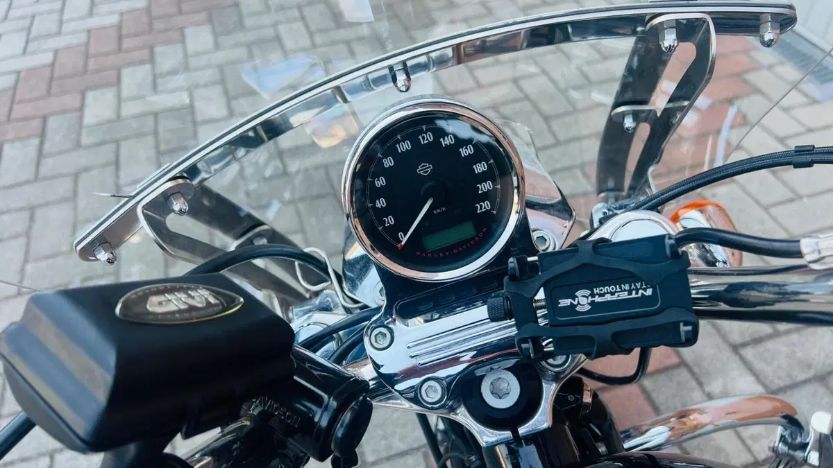 Harley-Davidson 1200 SuperLow (2014 - 16) - XL 1200T (2)
