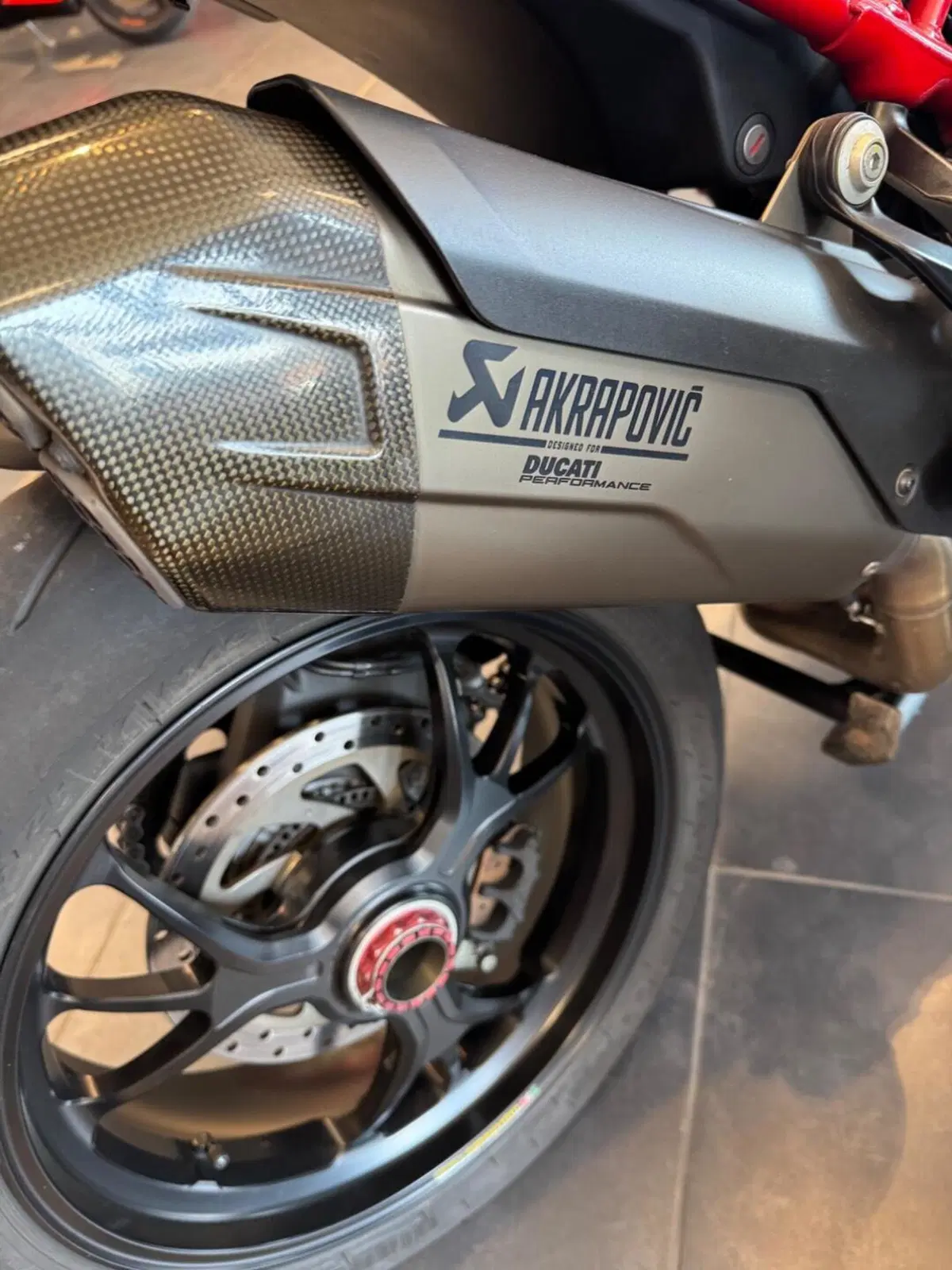 Ducati Multistrada V4 Pikes Peak (2021 - 24) (16)