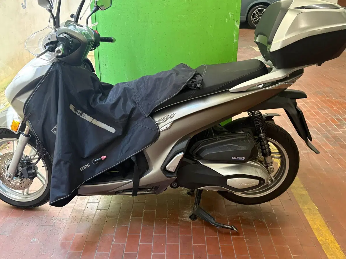 Honda SH 350 (2021 - 24) (7)