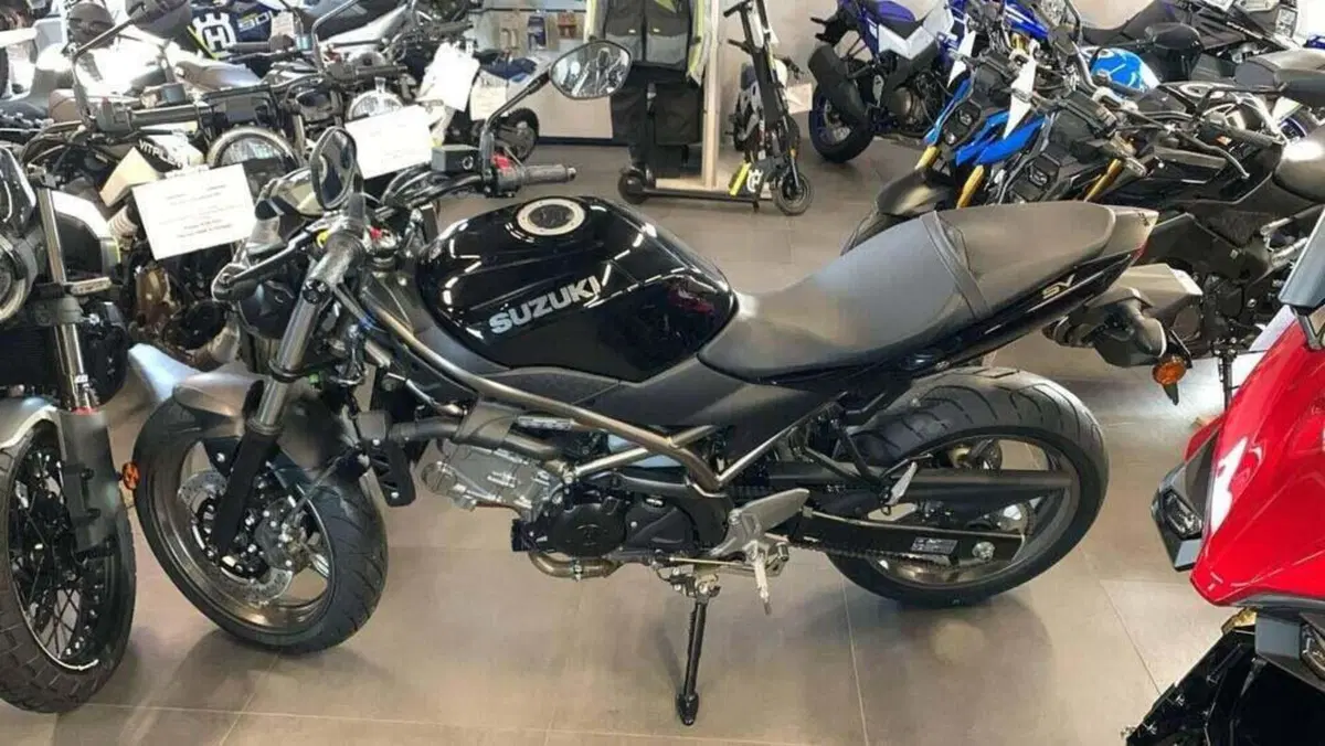 Suzuki SV650 (2025 - 26) (4)