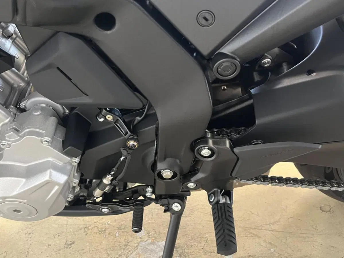 CFMOTO 675NK (2025 - 26) (9)