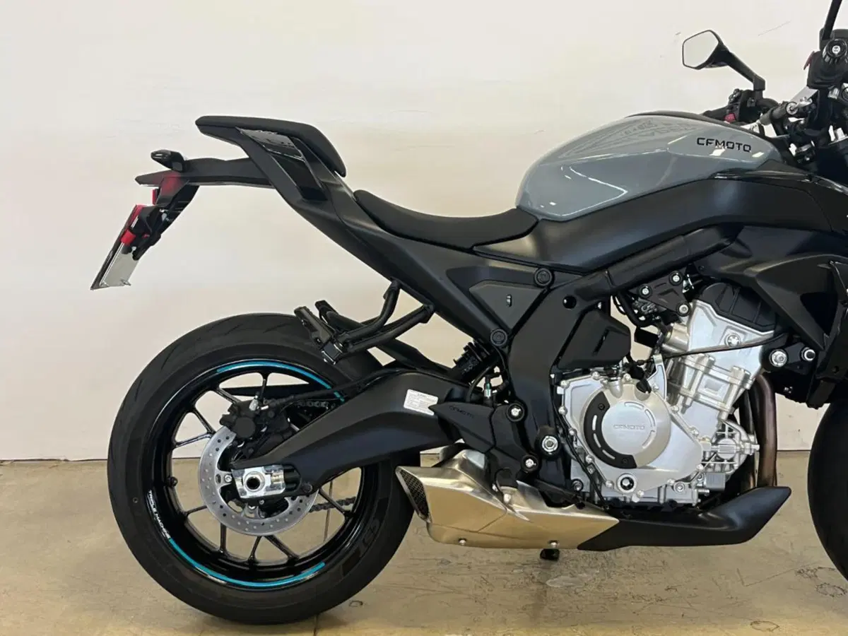 CFMOTO 675NK (2025 - 26) (6)