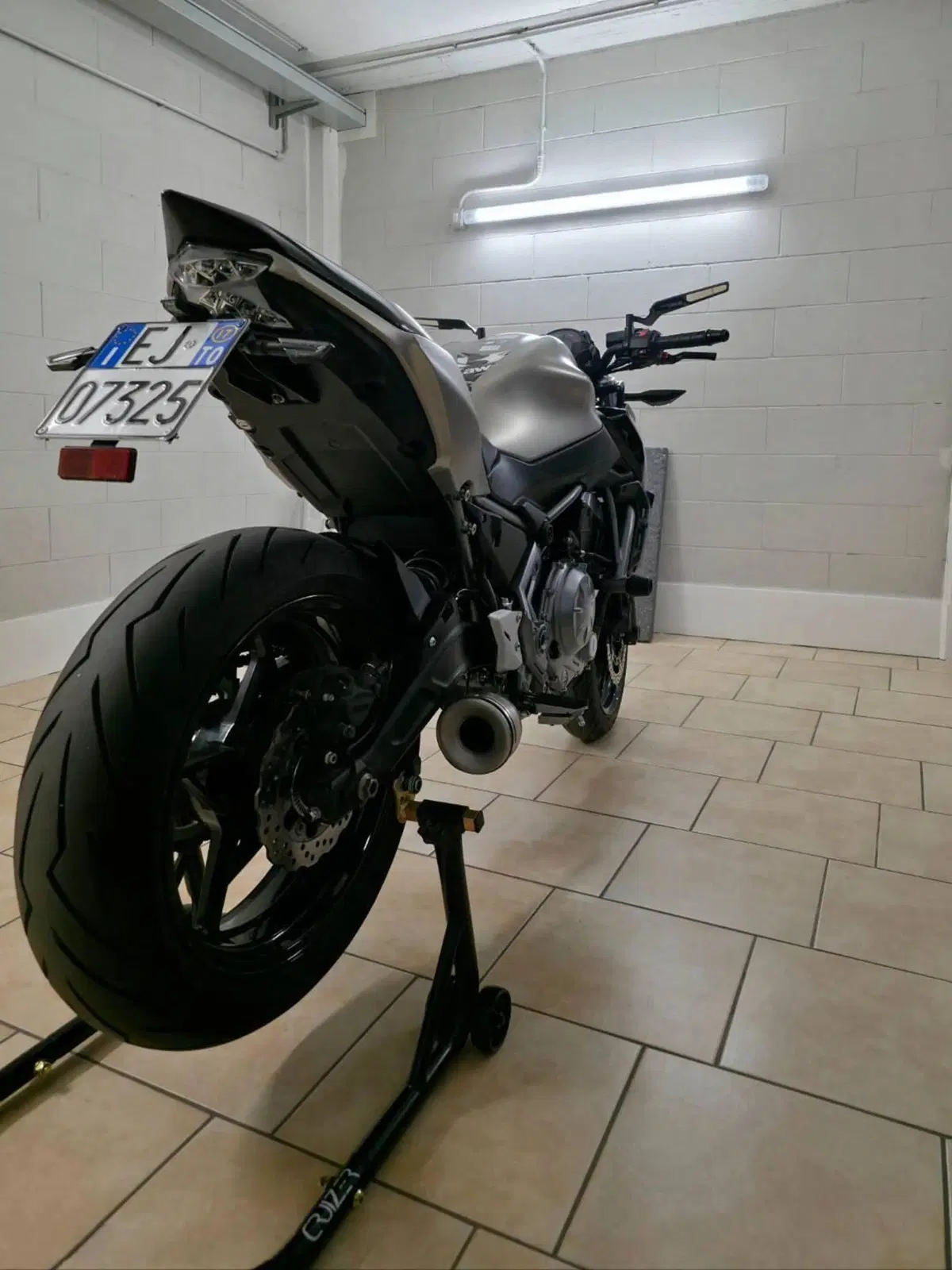 Kawasaki Z 650 (2017 - 19) (4)