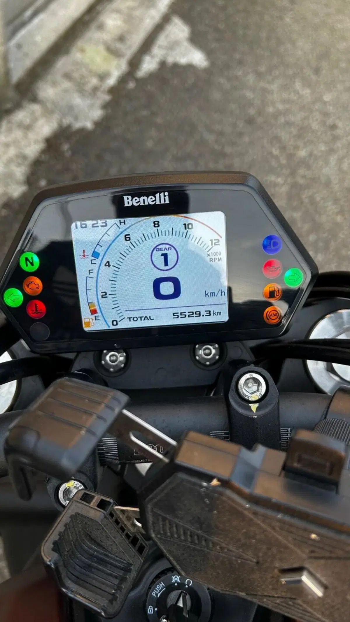Benelli 502 C (2021 - 25) (5)