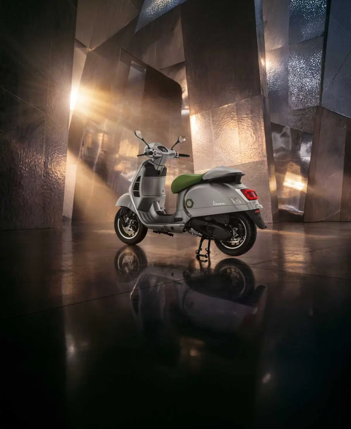 Vespa presenta Edizione Ottantesimo, tiratura limitata (4)