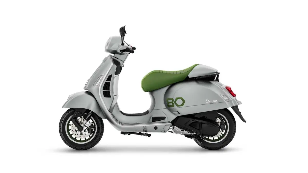 Vespa presenta Edizione Ottantesimo, tiratura limitata (6)