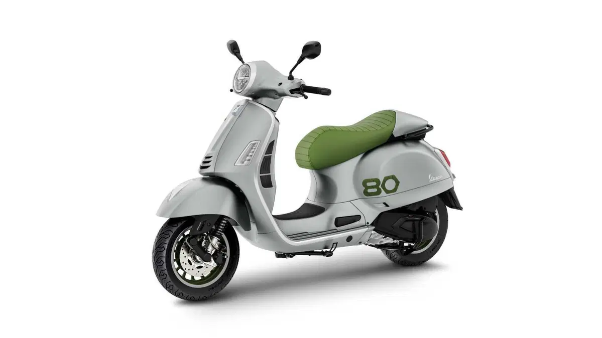 Vespa presenta Edizione Ottantesimo, tiratura limitata (9)