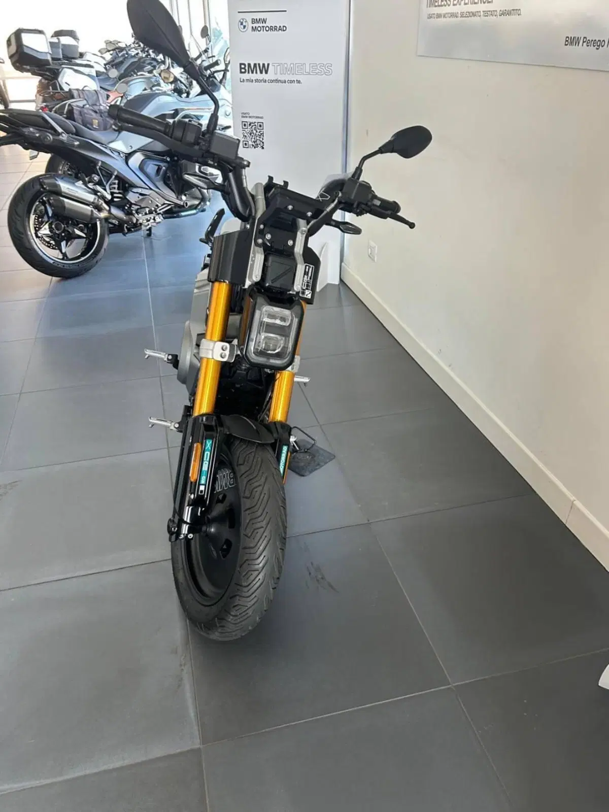 Bmw CE 02 (2024 - 26) (5)