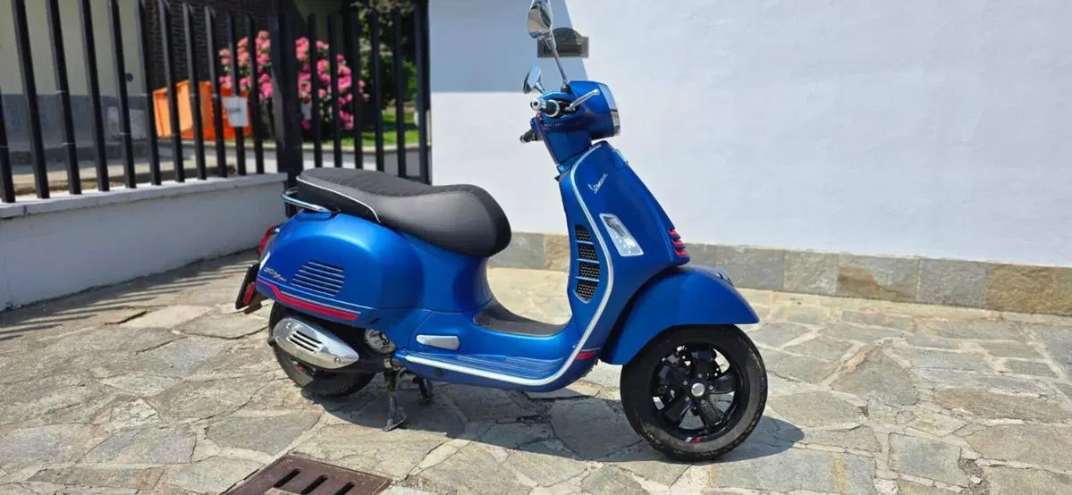 Vespa GTS 300 Super Sport Hpe (2021 - 22) (9)