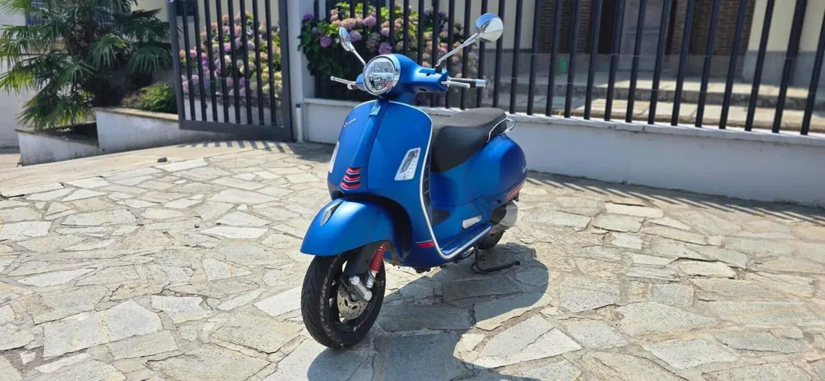 Vespa GTS 300 Super Sport Hpe (2021 - 22) (11)