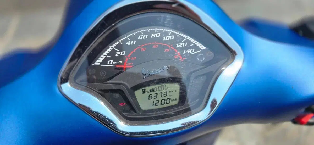 Vespa GTS 300 Super Sport Hpe (2021 - 22) (13)
