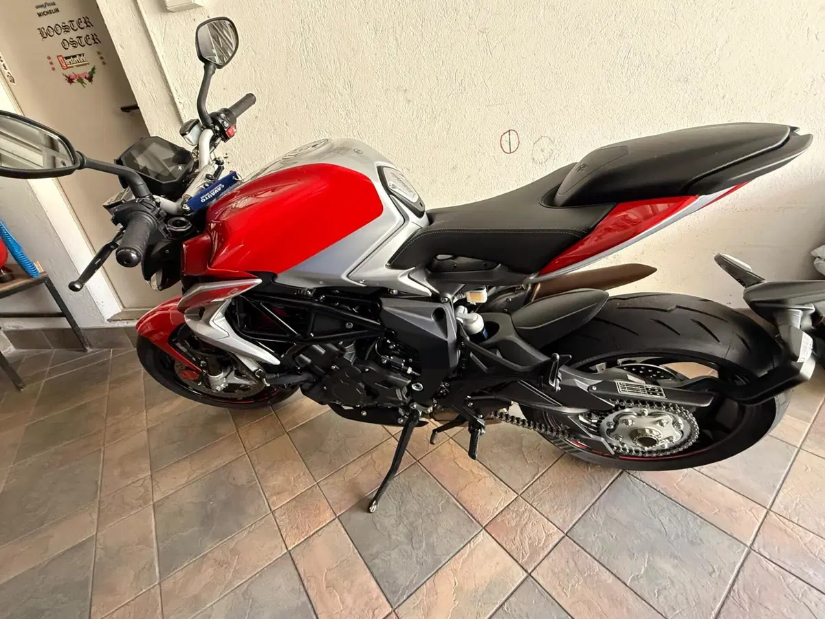MV Agusta Brutale 800 RR (2021 - 25) (3)