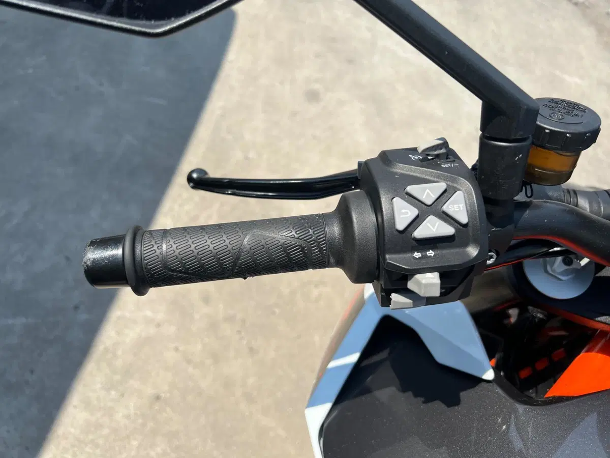 KTM 1290 Super Duke R ABS (2017 - 18) (11)