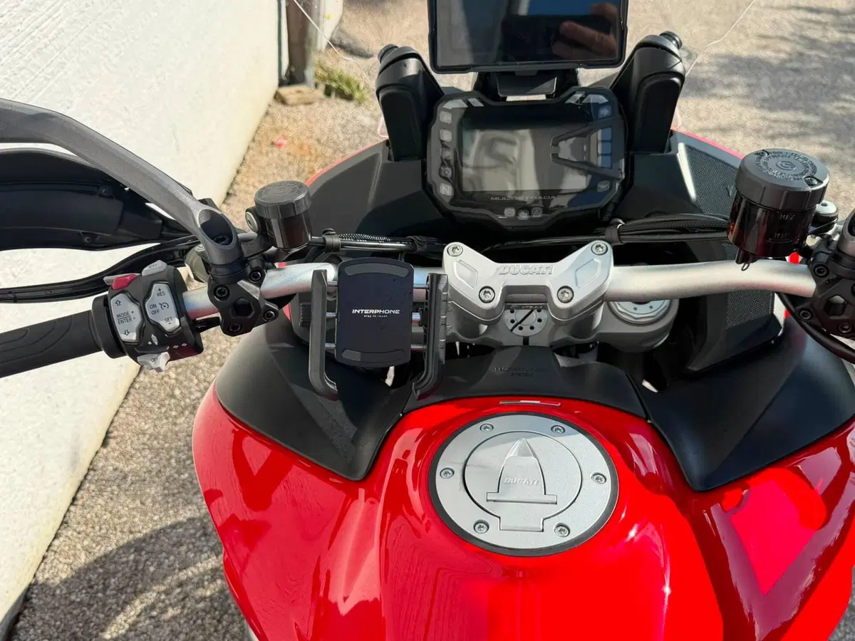 Ducati Multistrada V2 S (2022 - 24) (3)