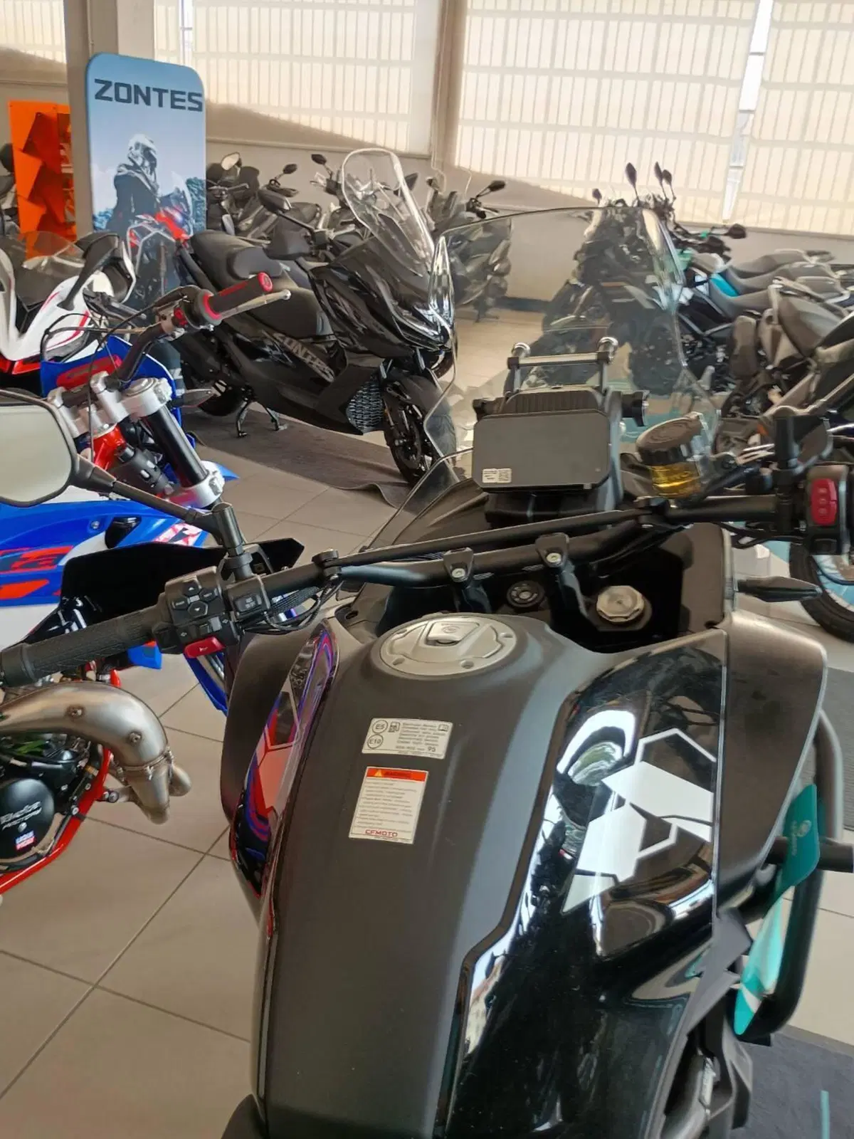 CFMOTO 800MT Explore (2023 - 26) (7)
