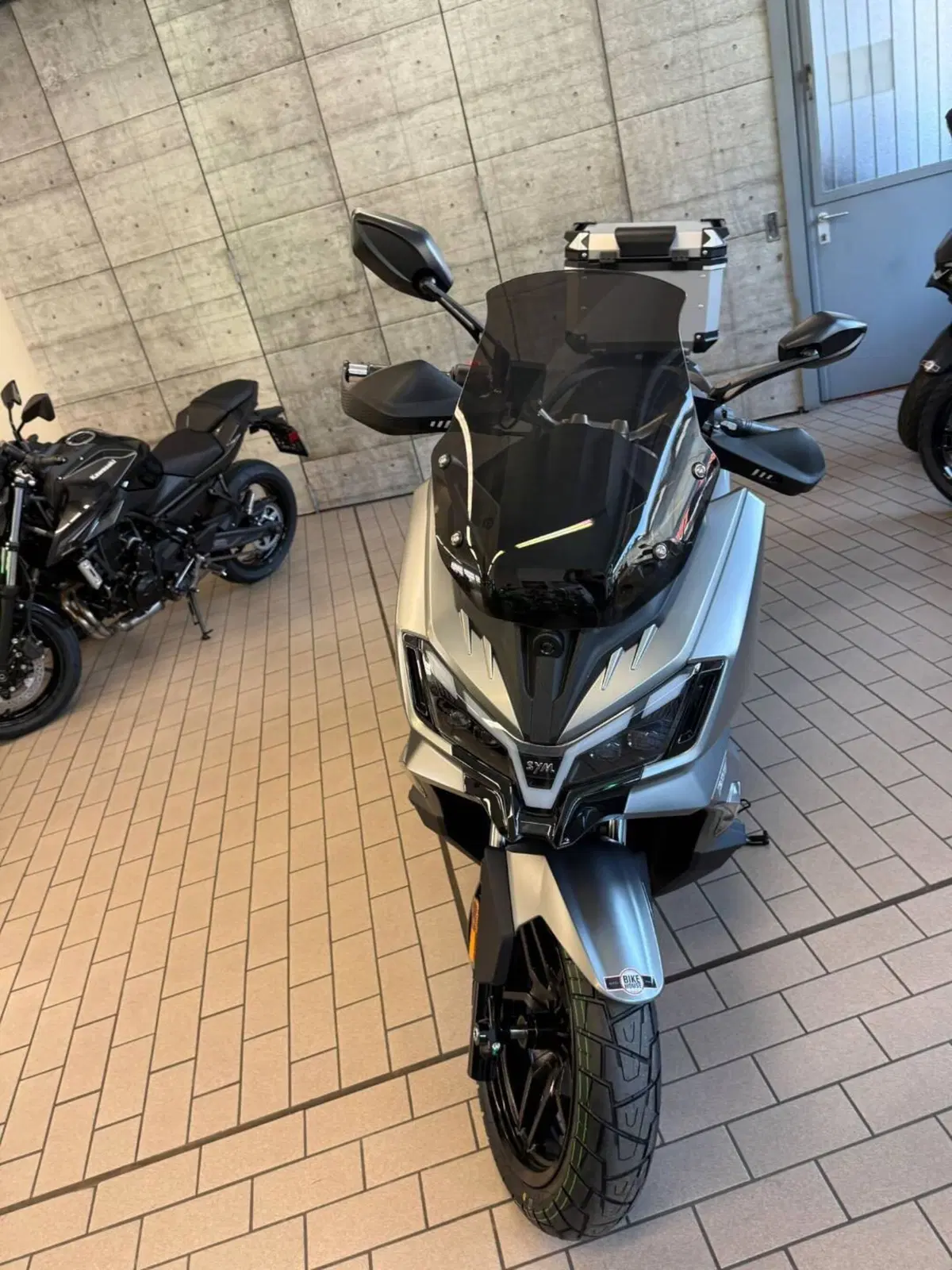 Sym ADX 300 (2024 - 26) (3)