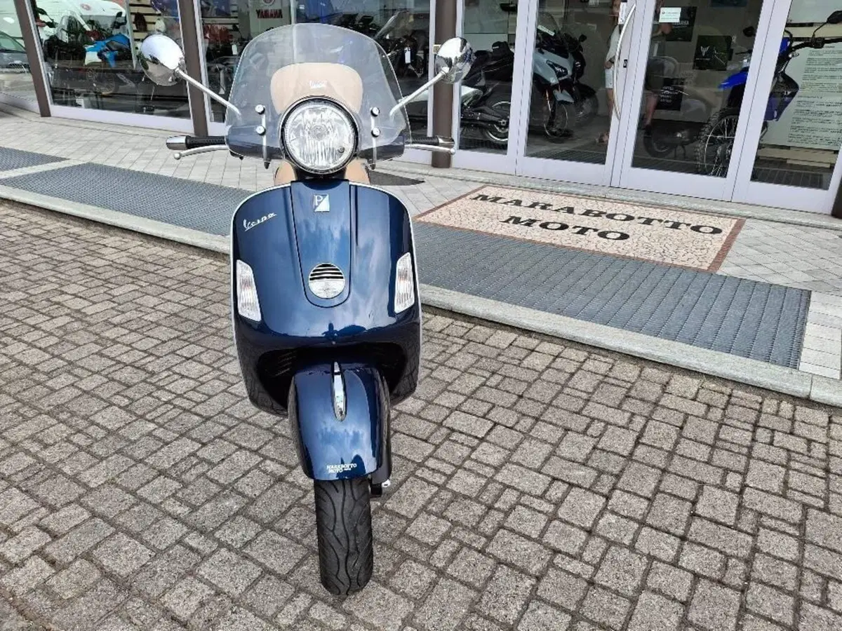 Vespa GTS 250 i.e. (2)