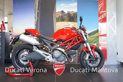 Ducati Monster 696 Plus (2007 - 14) usata