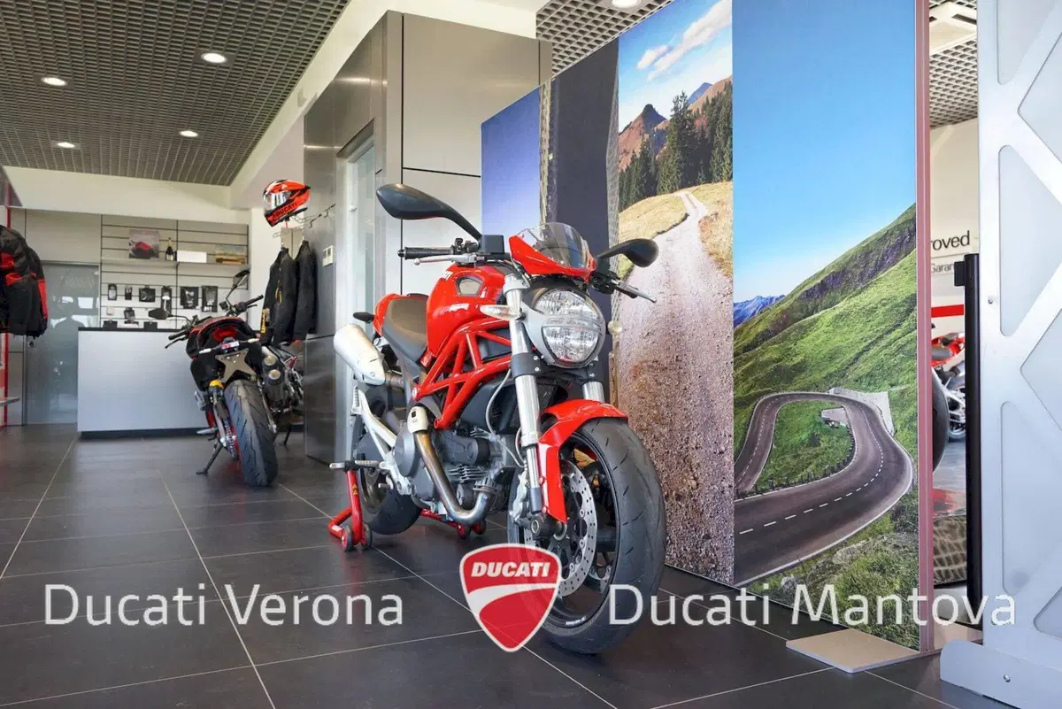 Ducati Monster 696 Plus (2007 - 14) (4)
