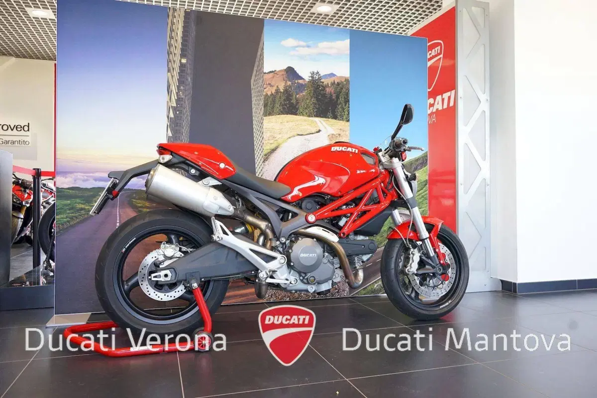 Ducati Monster 696 Plus (2007 - 14) (5)