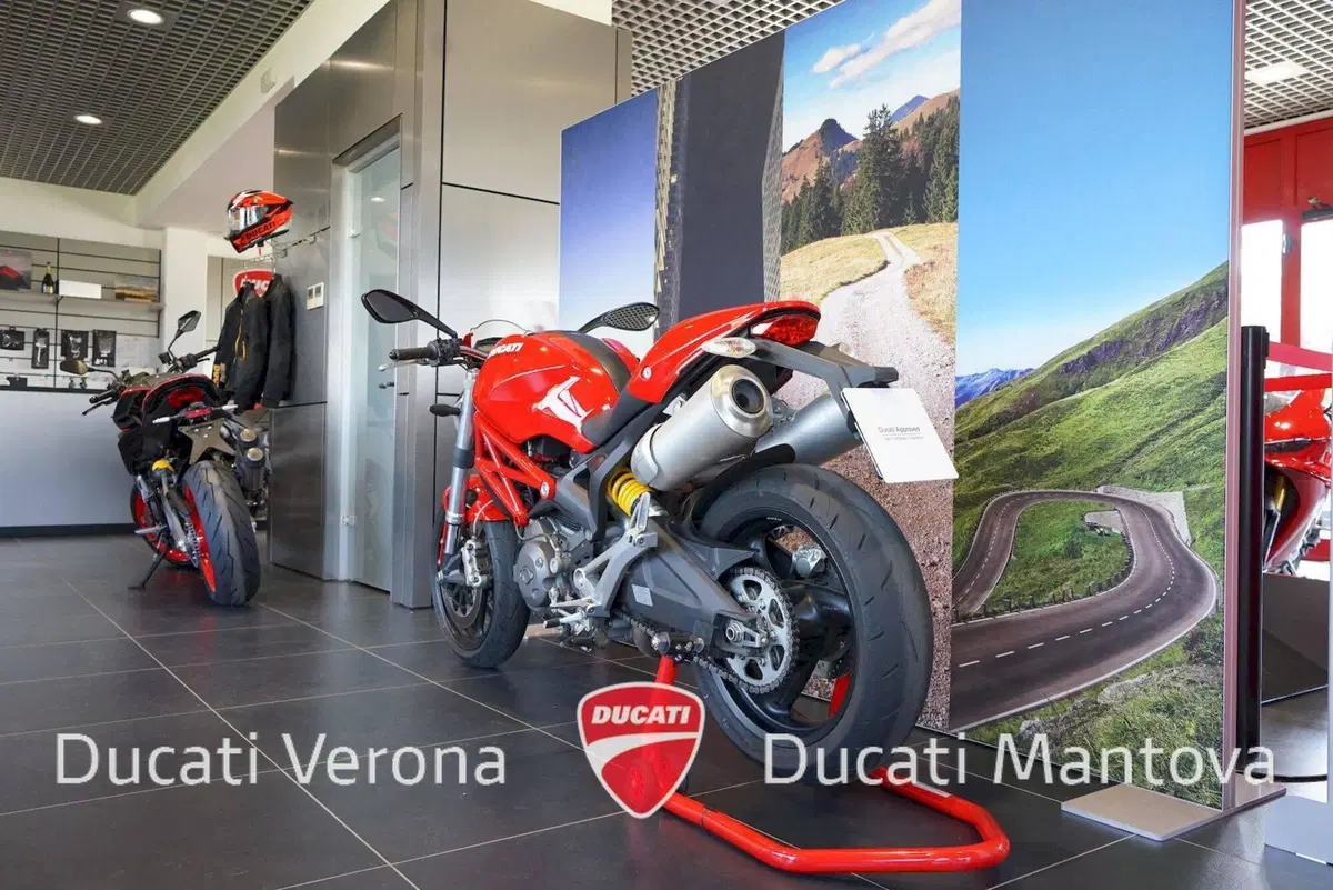 Ducati Monster 696 Plus (2007 - 14) (10)