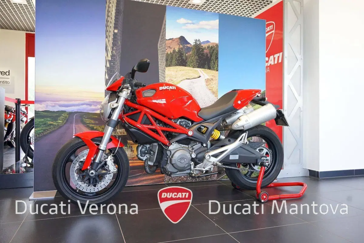Ducati Monster 696 Plus (2007 - 14) (11)