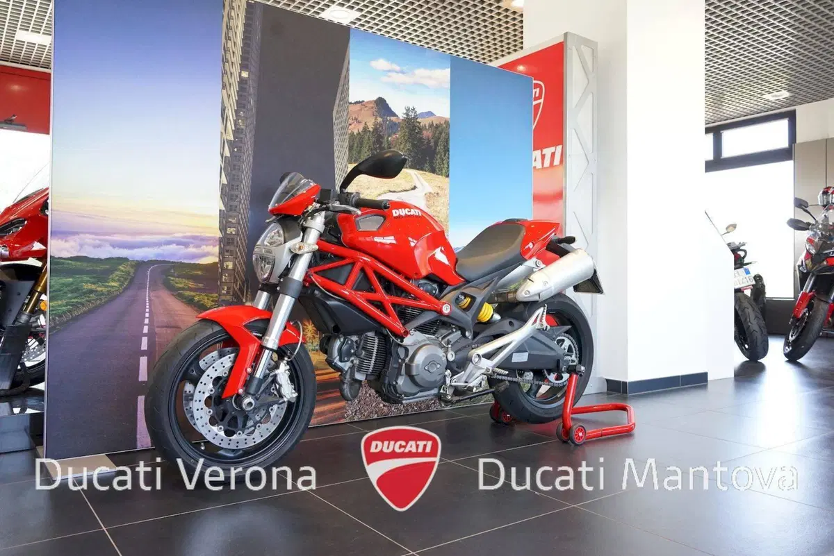 Ducati Monster 696 Plus (2007 - 14) (12)