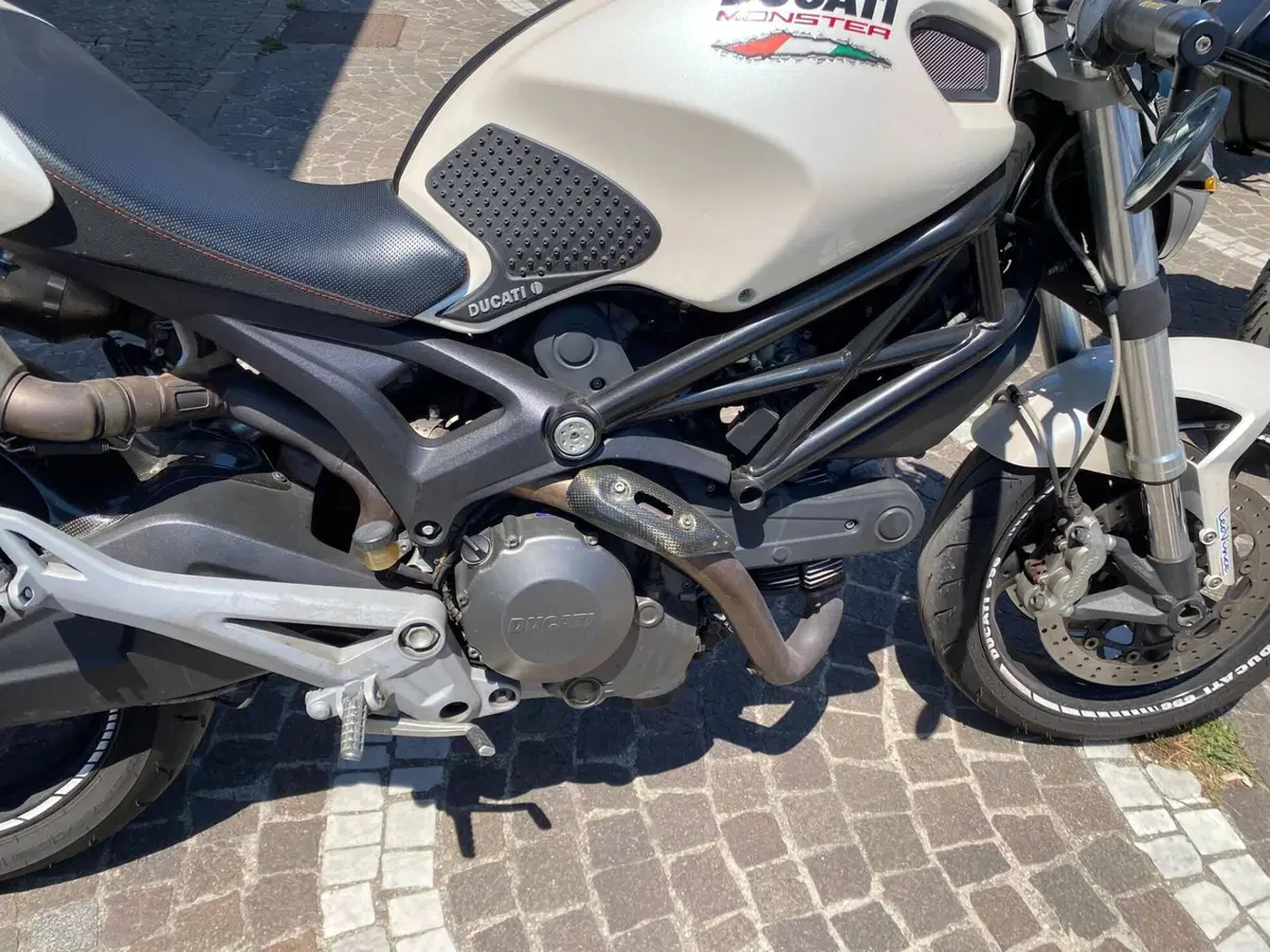 Ducati Monster 696 (2008 - 13) (5)