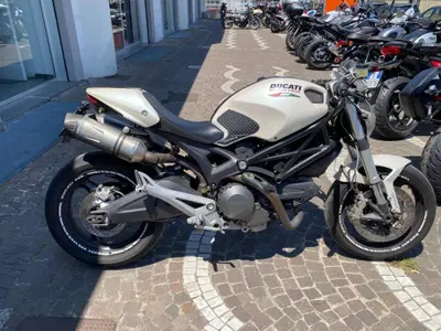 Ducati Monster 696 (2008 - 13) usata
